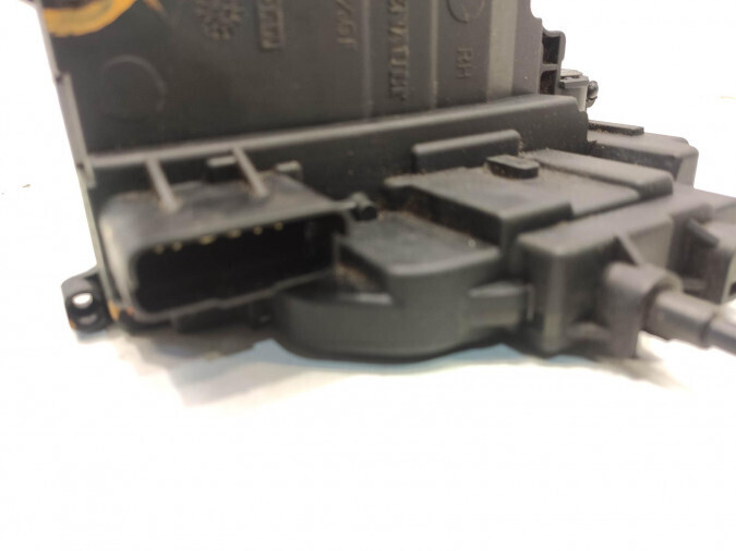 CERRADURA PUERTA TRASERA DERECHA RENAULT SCENIC 2009