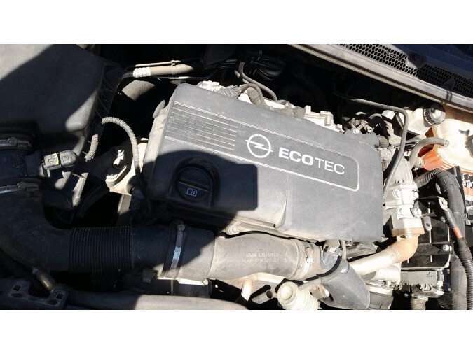 CAJA FUSIBLES TR. OPEL ASTRA 2012