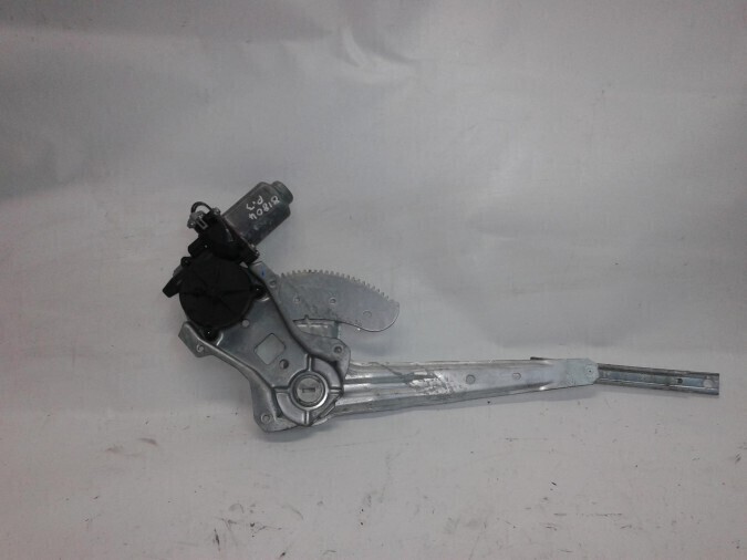 ELEVALUNAS TRASERO IZQUIERDO NISSAN ALMERA 2005
