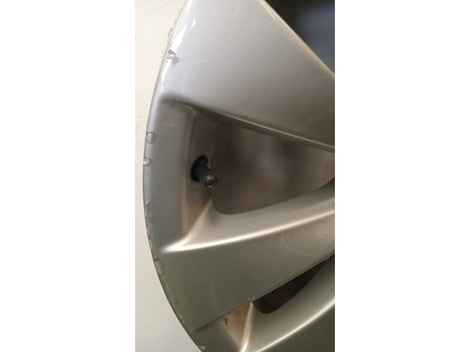 LLANTA VOLKSWAGEN PASSAT 2012