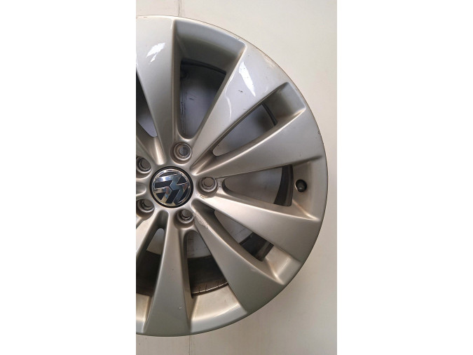 LLANTA VOLKSWAGEN PASSAT 2012