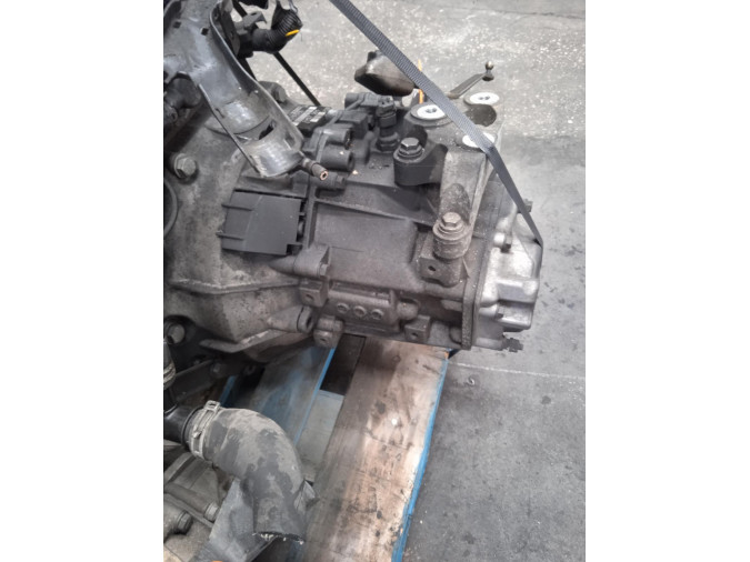 CAJA CAMBIOS SAAB 93 2003