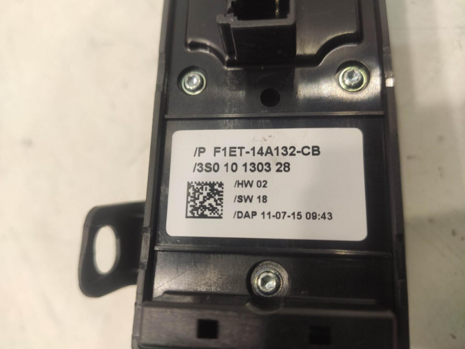 MANDO ELEVALUNAS DELANTERO IZQUIERDO FORD FOCUS 2016